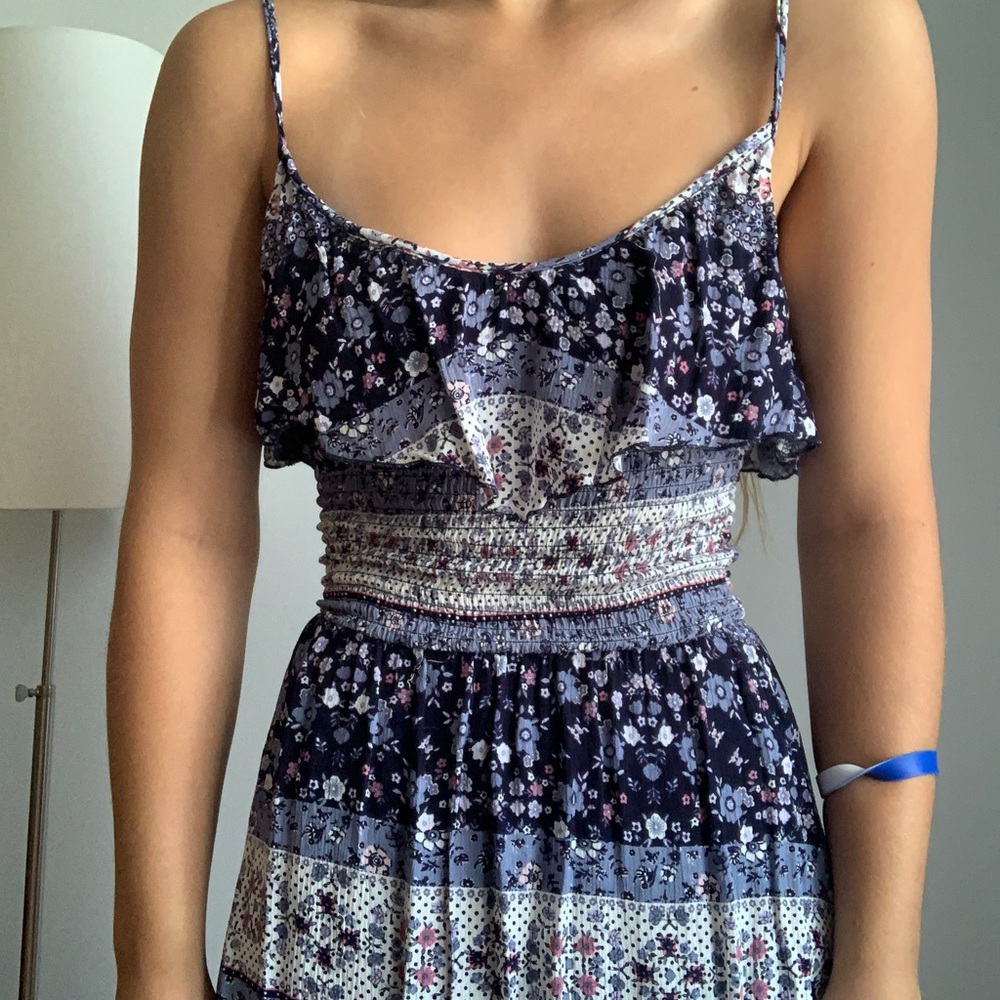 Floral pattern dress.